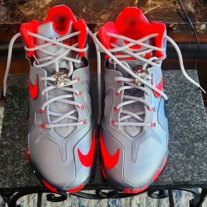 NIKE - LEBRON 11 ELITE Team